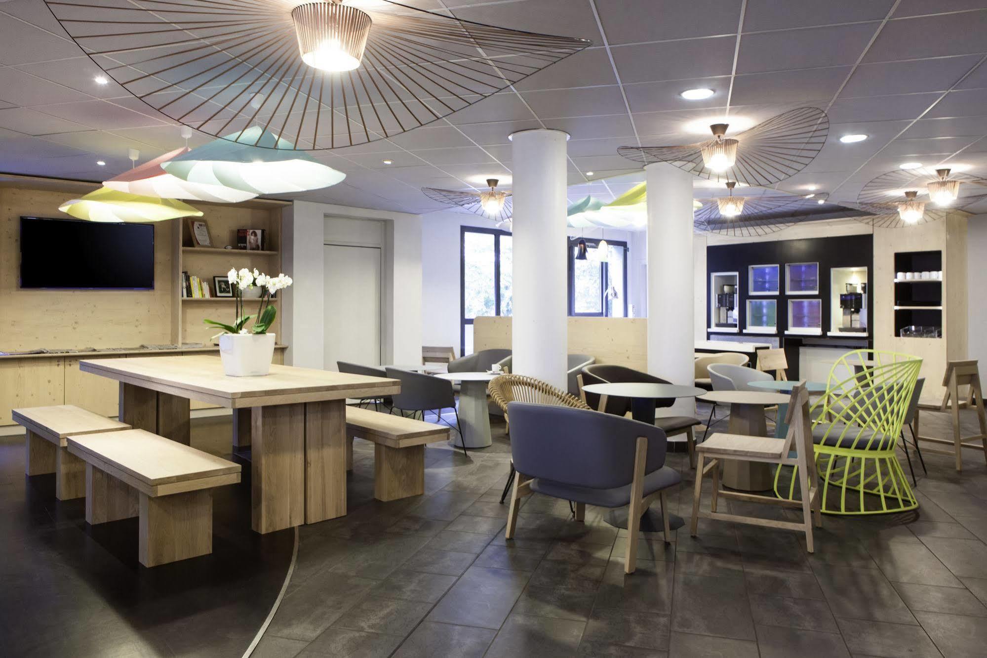 Novotel Paris Stade De France 4*